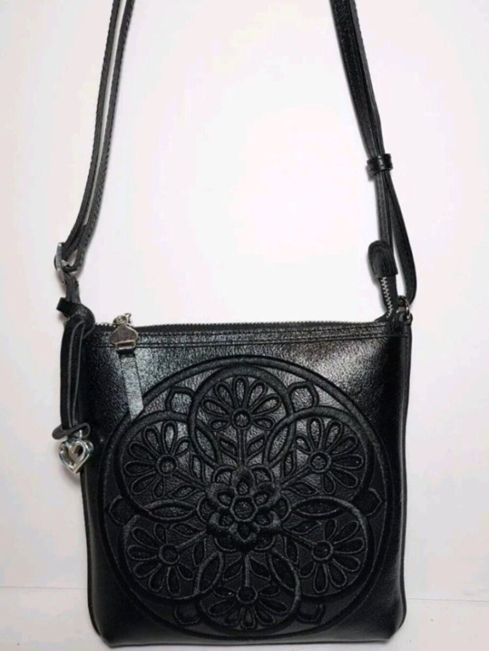 BRIGHTON CASABLANCA COLLECTION KEELY EMBROIDERED LEATHER MEDALLION MESSENGER